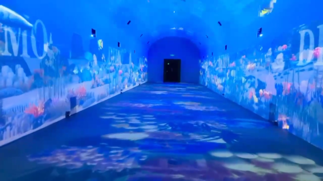 離海最遠(yuǎn)的海洋文化中心，SEEMILE點(diǎn)亮嵌入沙漠的海底隧道