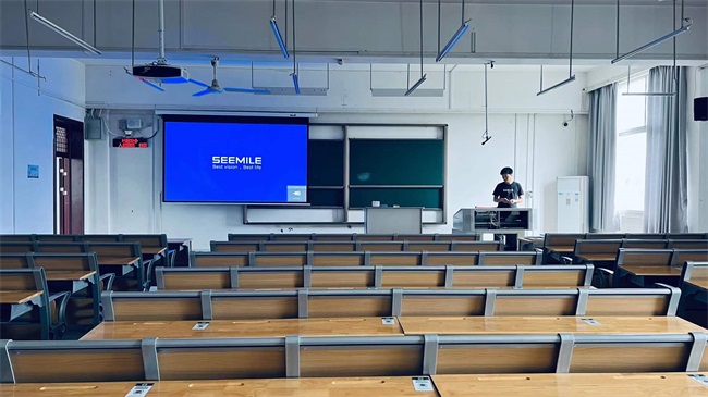 連續(xù)三年選購視美樂，武漢大學(xué)高校投影體驗(yàn)再升級